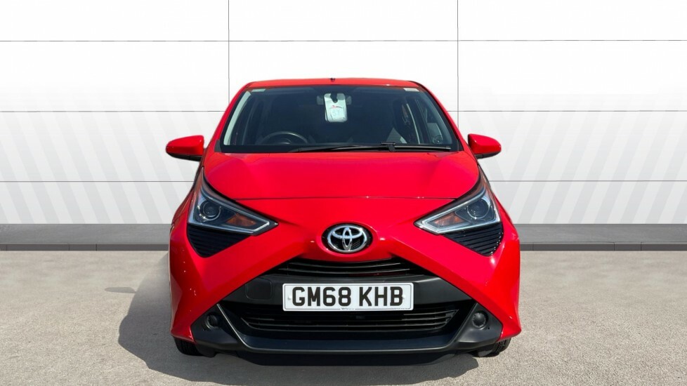 Toyota Aygo X X-play Red #3