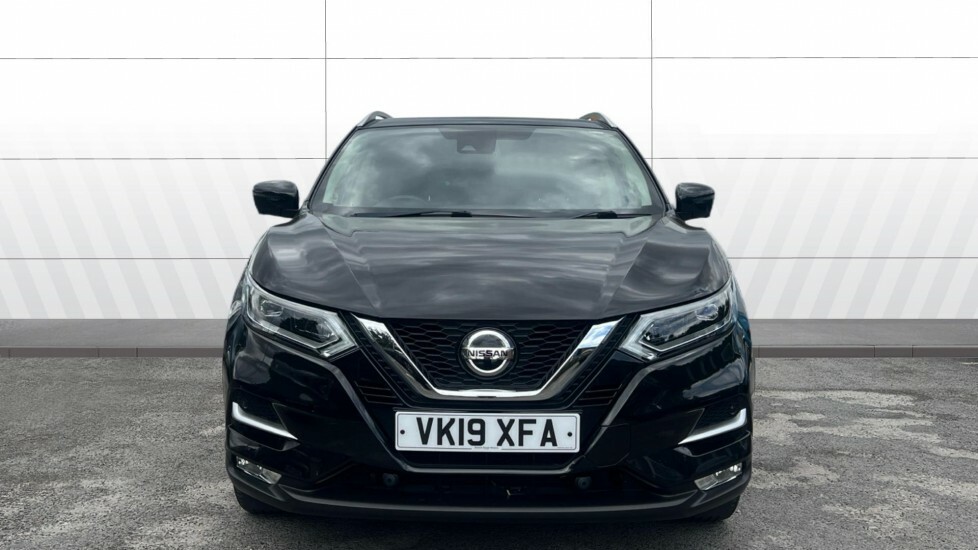 Nissan Qashqai Tekna Black #3