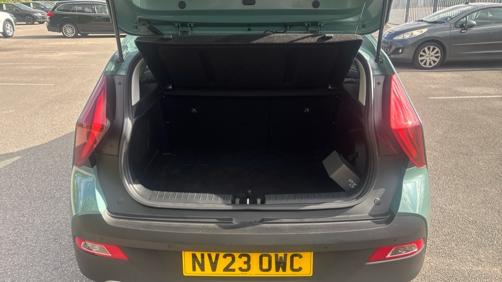 Hyundai Bayon Premium Green #4