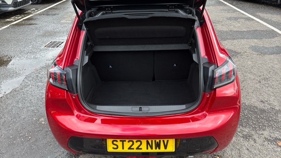 Peugeot 208 Gt Red #4