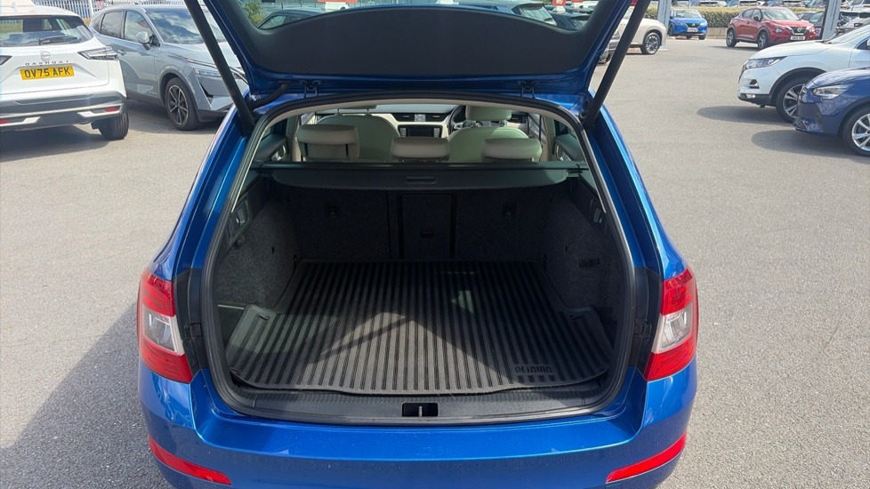 Skoda Octavia Se L Blue #4