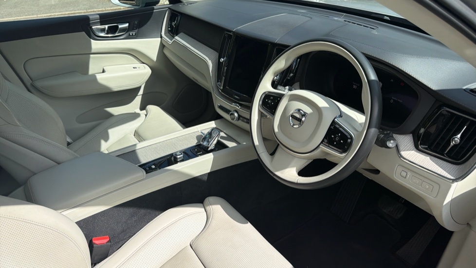 Volvo XC60 Inscription Silver #4