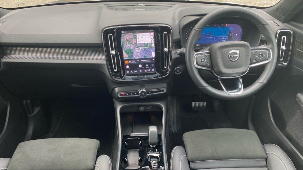 Volvo XC40 Ultimate Gold #5