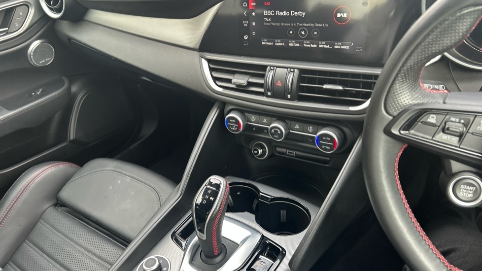 Alfa Romeo Giulia 2.0T Sprint Euro 6 Ss Blue #14