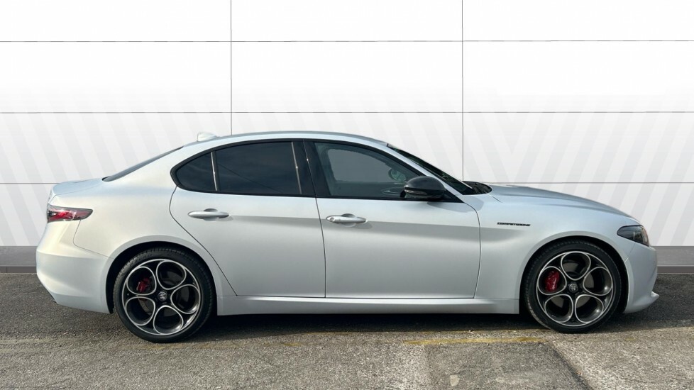 Alfa Romeo Giulia Competizione Grey #5