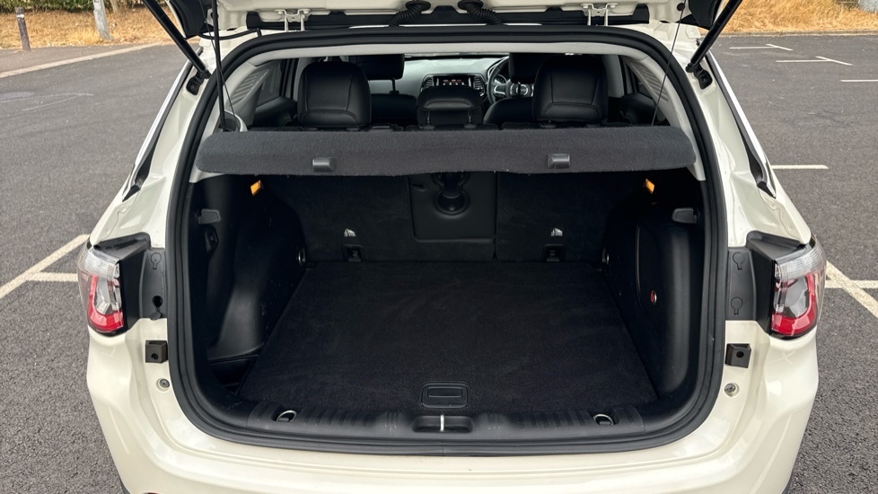 Jeep Compass Limited White #4