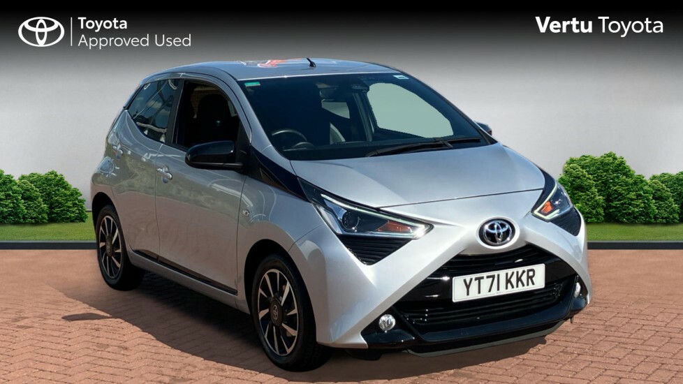 Toyota Aygo X X-trend Silver