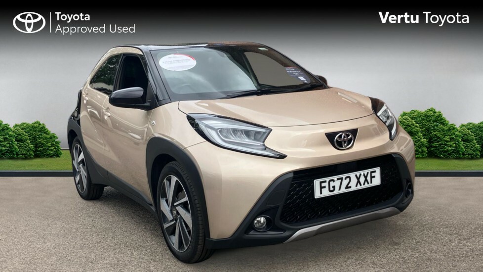 Toyota Aygo X Exclusive Beige