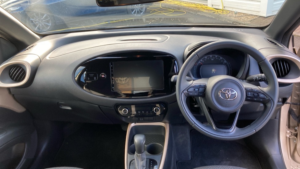 Toyota Aygo X Edge Gold #6