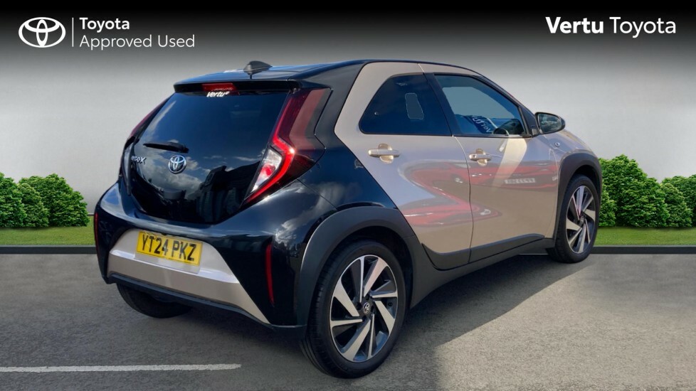 Toyota Aygo X Edge Gold #2