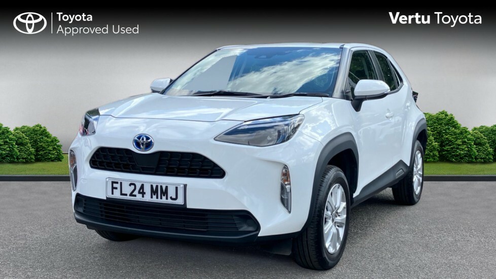 Toyota Yaris Cross Icon White #3