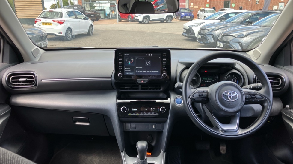Toyota Yaris Cross Icon White #6