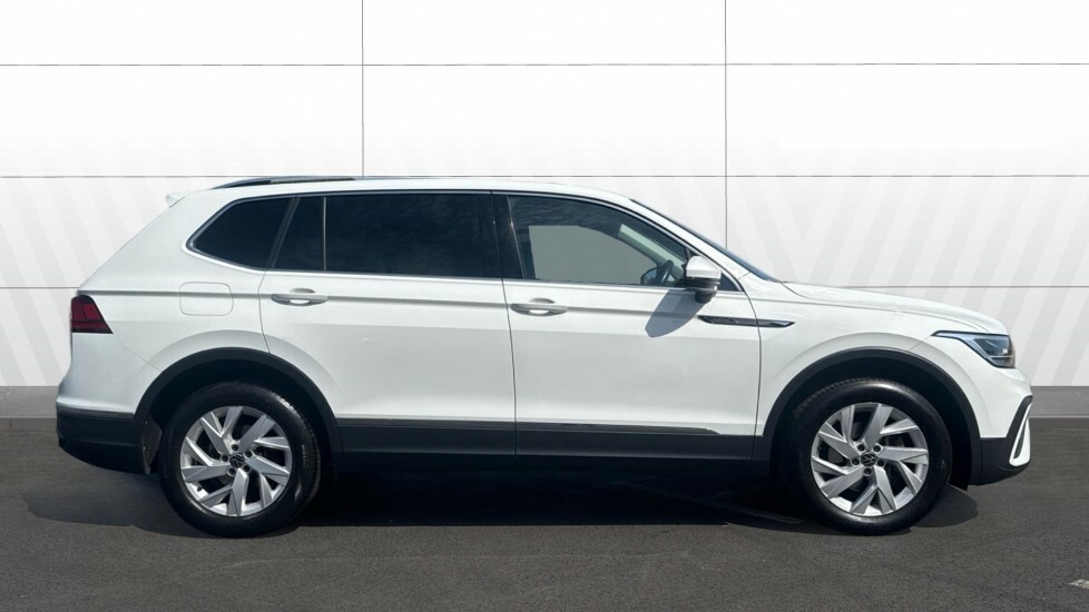 Volkswagen Tiguan Allspace Life White #5