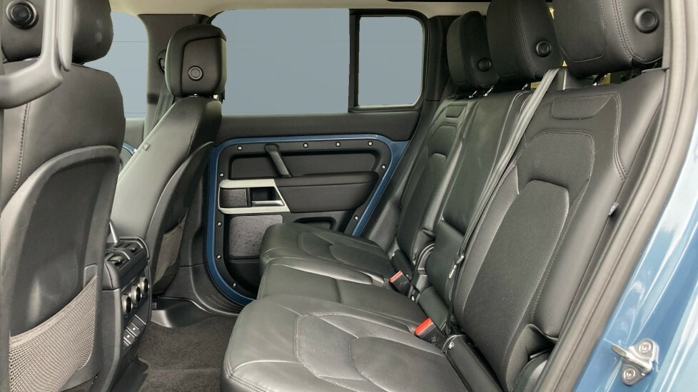 Land Rover Defender 110 Hse Blue #4