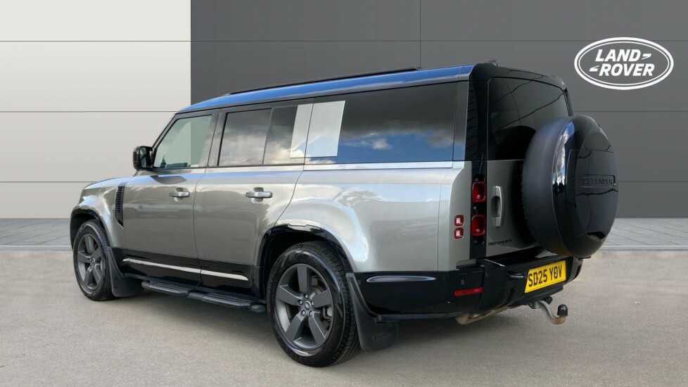 Land Rover Defender 130 X-dynamic Hse Silver #2