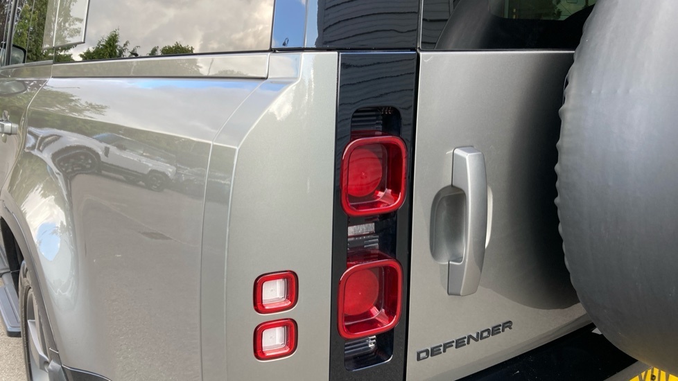 Land Rover Defender 130 D350 3.0 X-dynamic Hse Grey #19