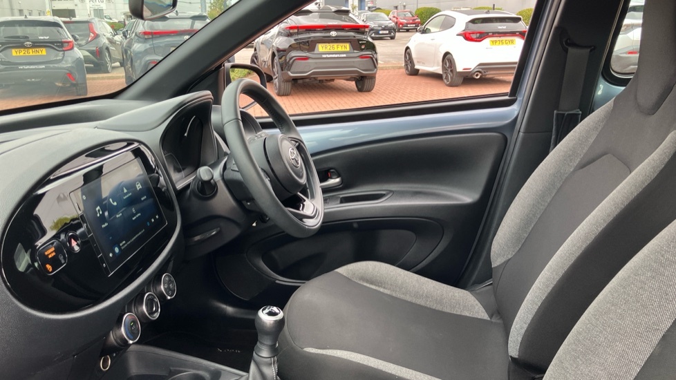 Toyota Aygo X Pure #5