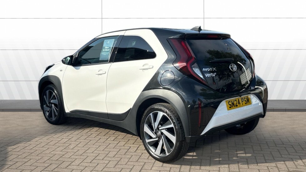 Toyota Aygo X Edge White #2