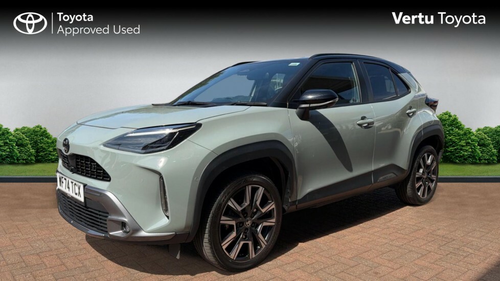 Toyota Yaris Cross Premiere Edition WF74TCX Green #3