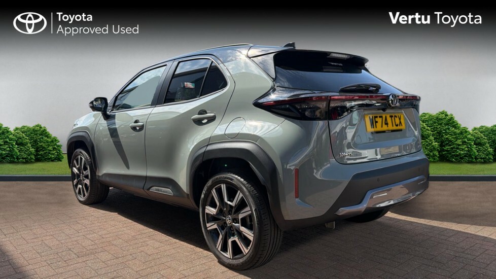 Toyota Yaris Cross Premiere Edition WF74TCX Green #4