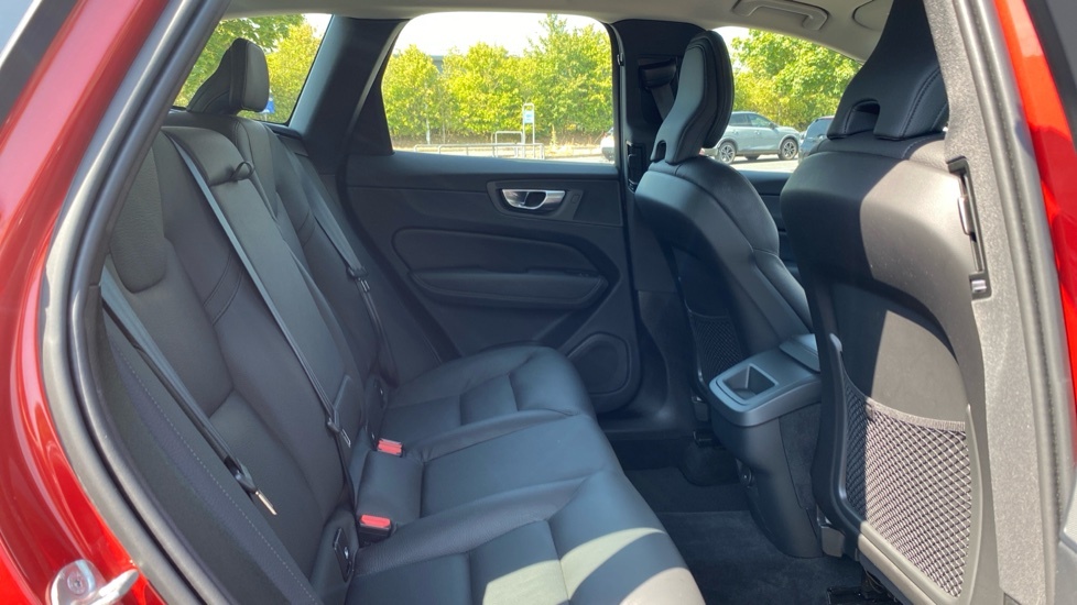 Volvo XC60 Core Red #6