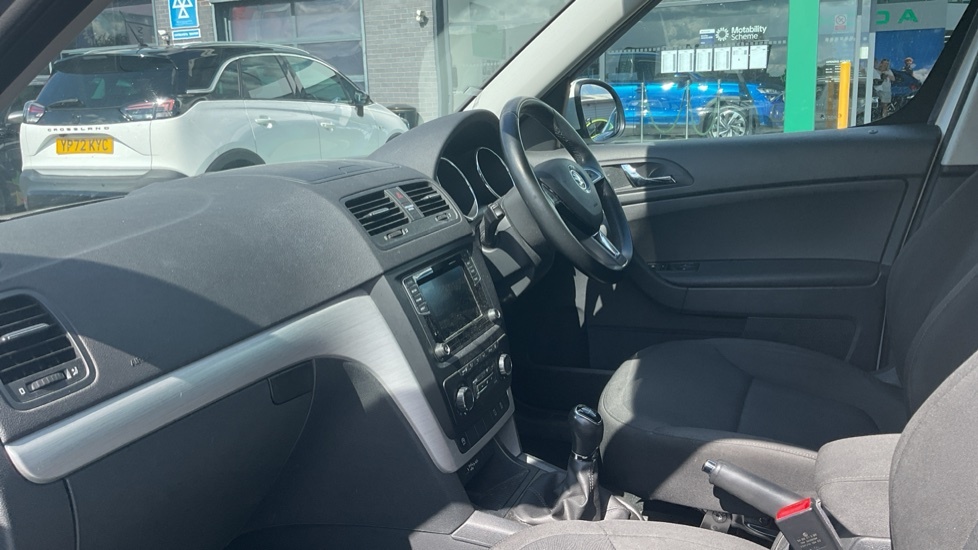 Skoda Yeti Se White #2