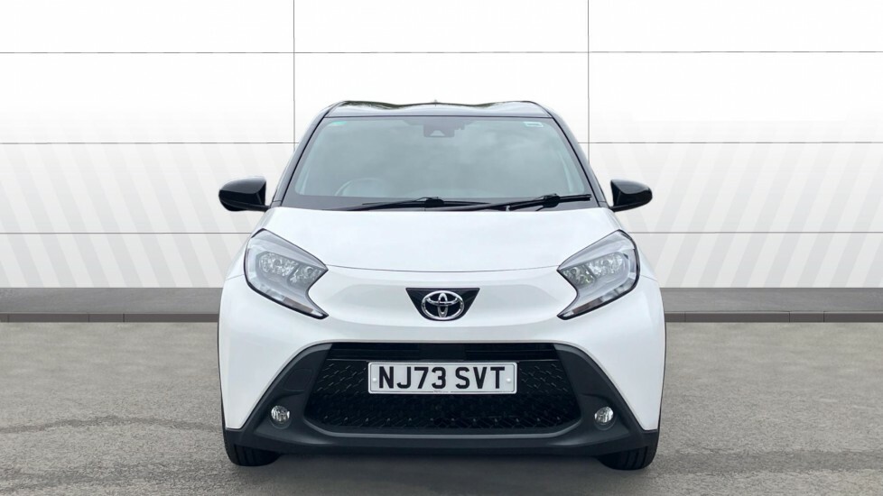 Toyota Aygo X Edge White #3