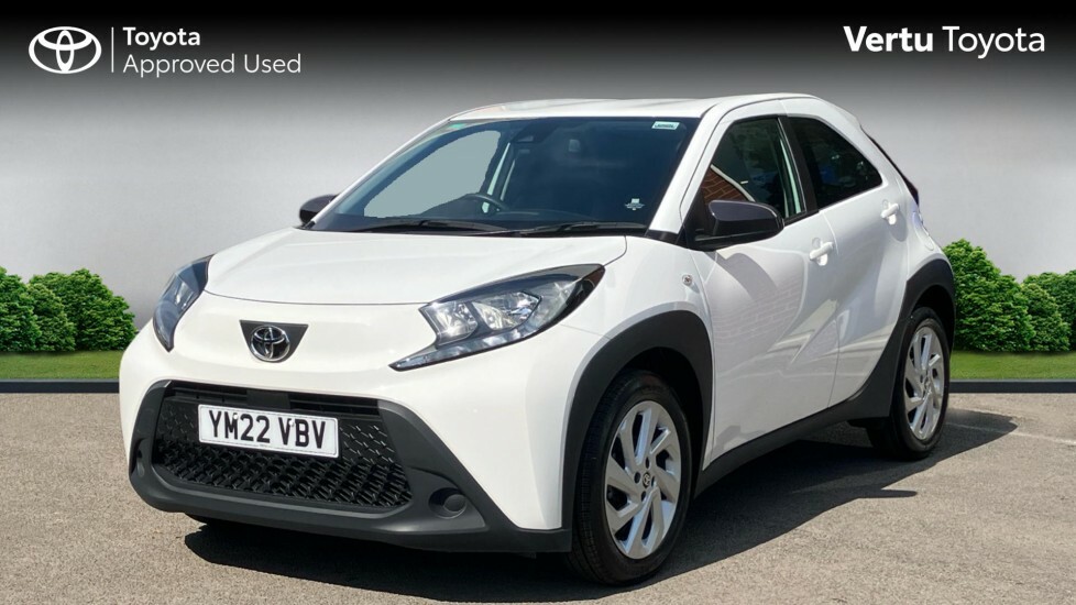 Toyota Aygo X Pure White #3
