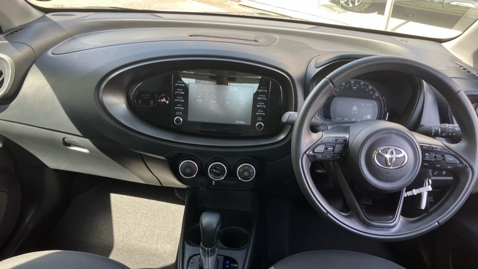 Toyota Aygo X Pure White #6
