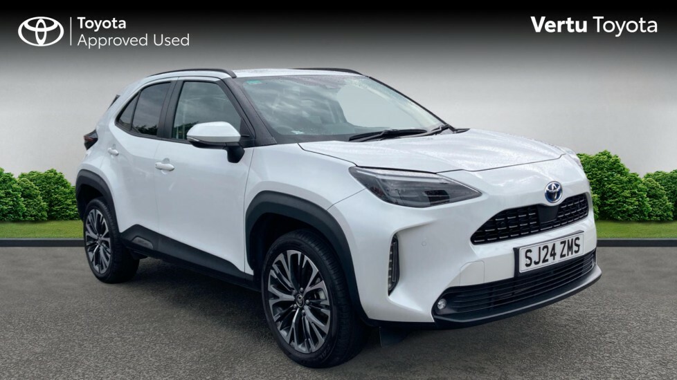 Toyota Yaris Cross Excel White