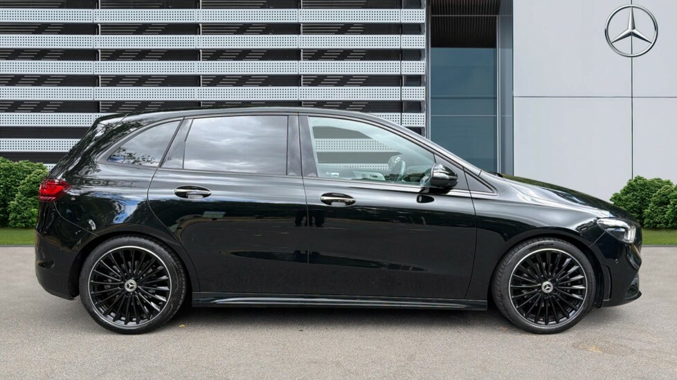Mercedes-Benz B Class Amg Line Black #5