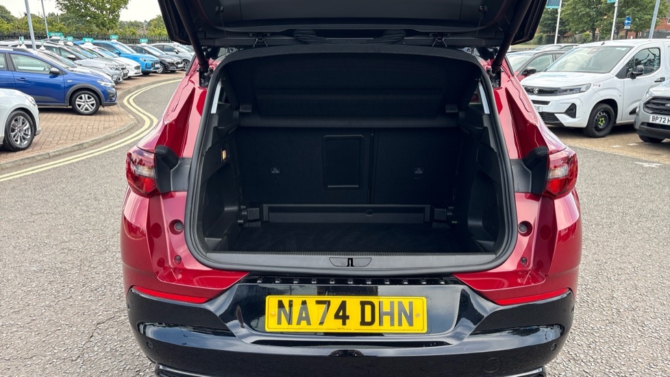 Vauxhall Grandland Ultimate Red #4