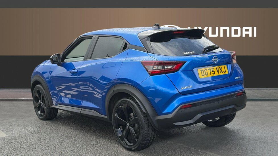 Nissan Juke Tekna Blue #2