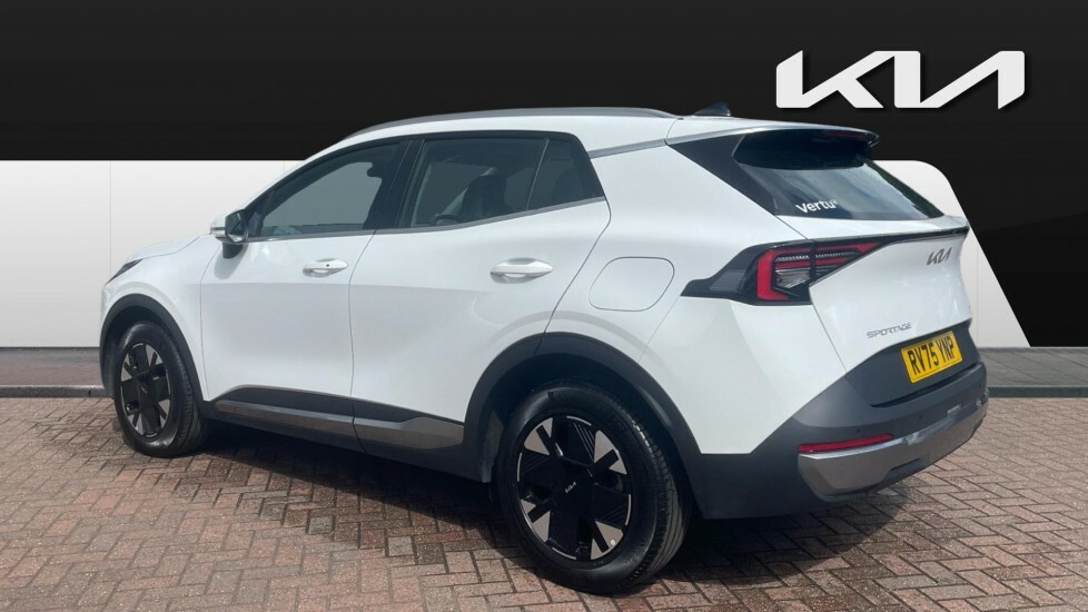 Kia Sportage Pure White #2