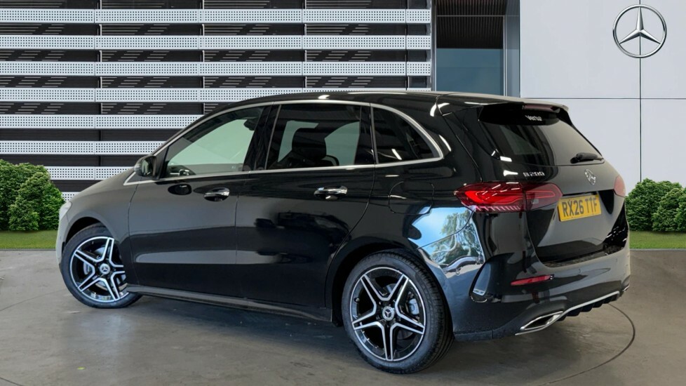 Mercedes-Benz B Class Amg Line Black #2