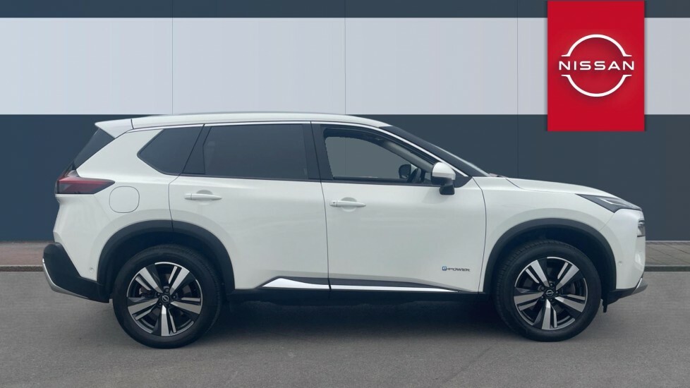 Nissan X-Trail Tekna White #5