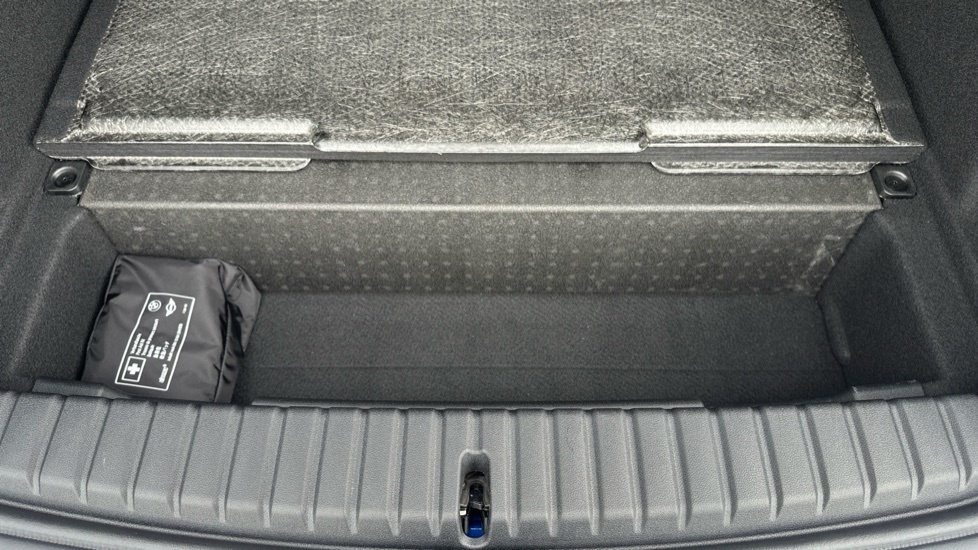 BMW 1 Series 120 M Sport Step 2025 White #26