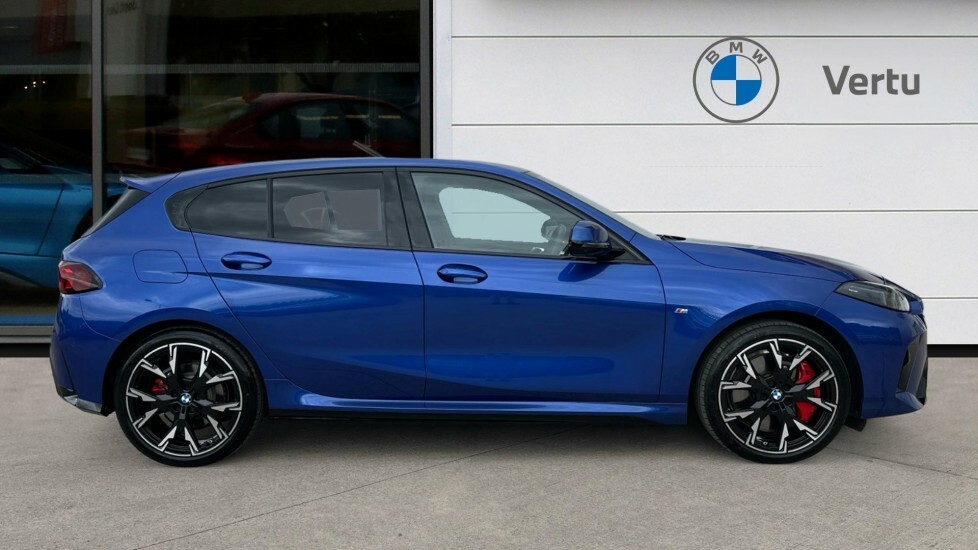 BMW 1 Series 120 M Sport Step 2025 White #3