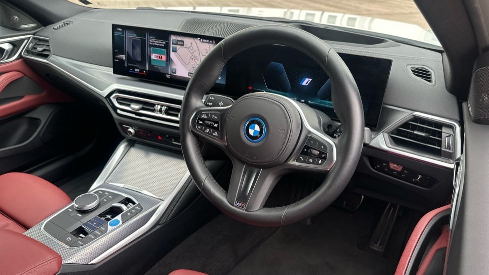 BMW i4 M Sport White #6