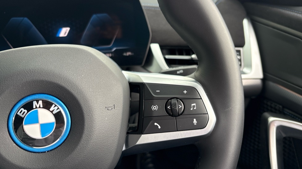 BMW iX2 230Kw Xdrive30 M Sport 65Kwh Techpro Black #18
