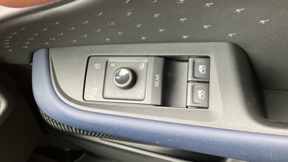 Cupra Tavascan 210Kw V1 77Kwh 2024 Blue #34