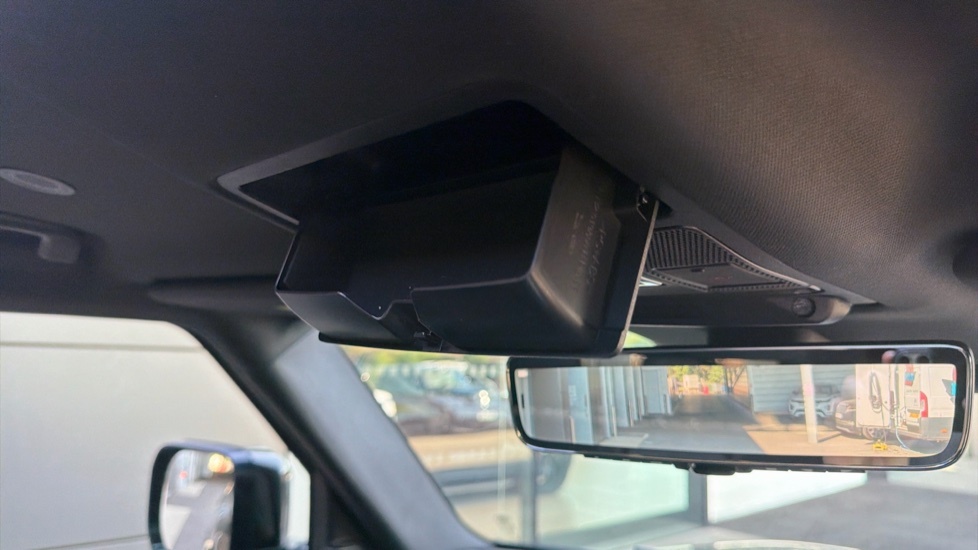 Land Rover Defender 90 3.0 D200 Hard Top Green #47