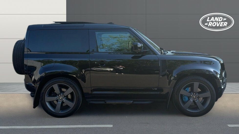 Land Rover Defender 90 V8 Black #4