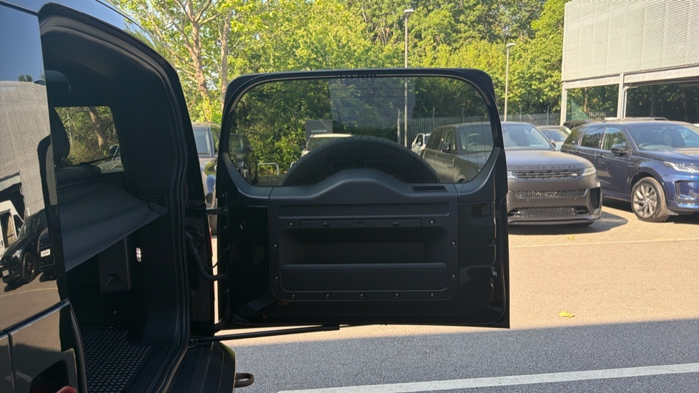 Land Rover Defender 90 3.0 D200 Hard Top Green #21