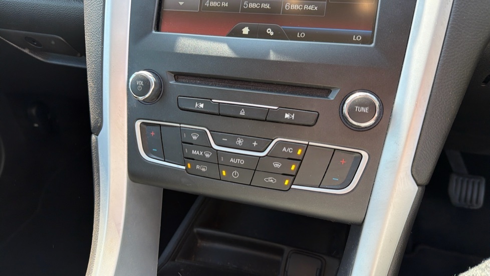 Ford Mondeo 2.0 Tdci Titanium Euro 6 Ss Green #30