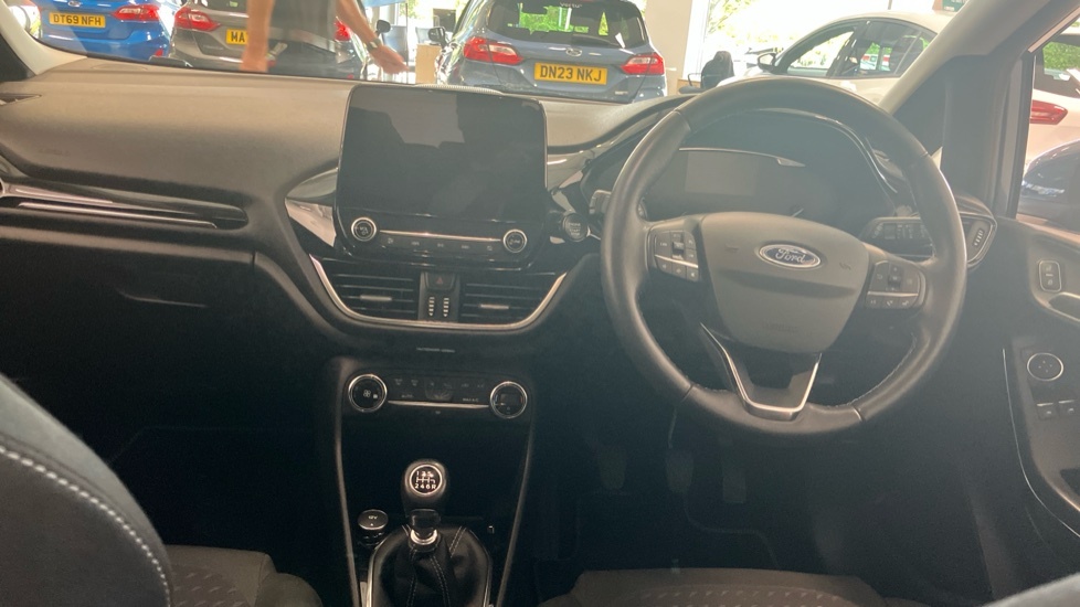 Ford Fiesta Fiesta Vignale T White #9