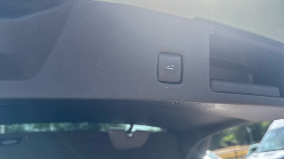 Ford Kuga 2.5 Duratec 14.4Kwh St Line X Suv Plug Black #25