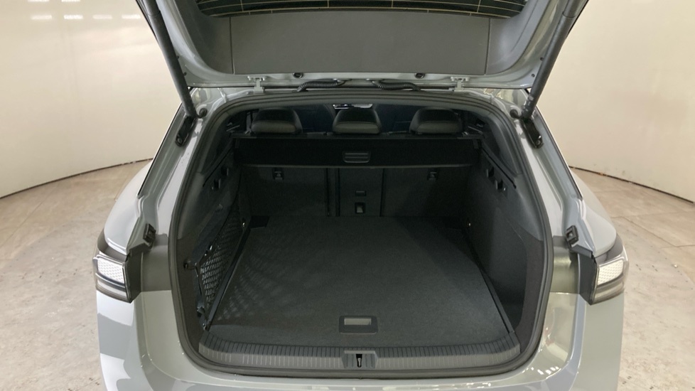 Volkswagen ID.7 210Kw Match Pro S Plus 86Kwh Grey #20