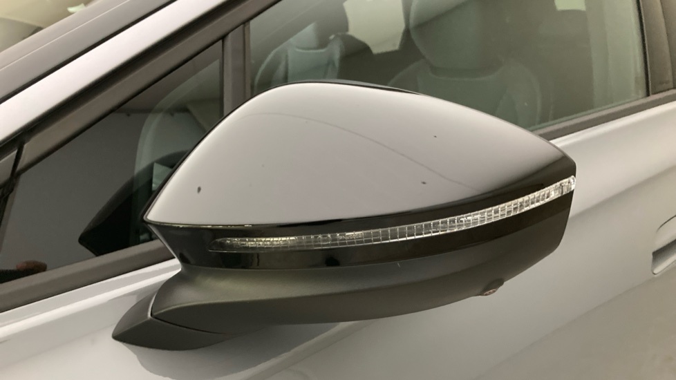 Volkswagen ID.7 210Kw Match Pro S Plus 86Kwh Grey #40