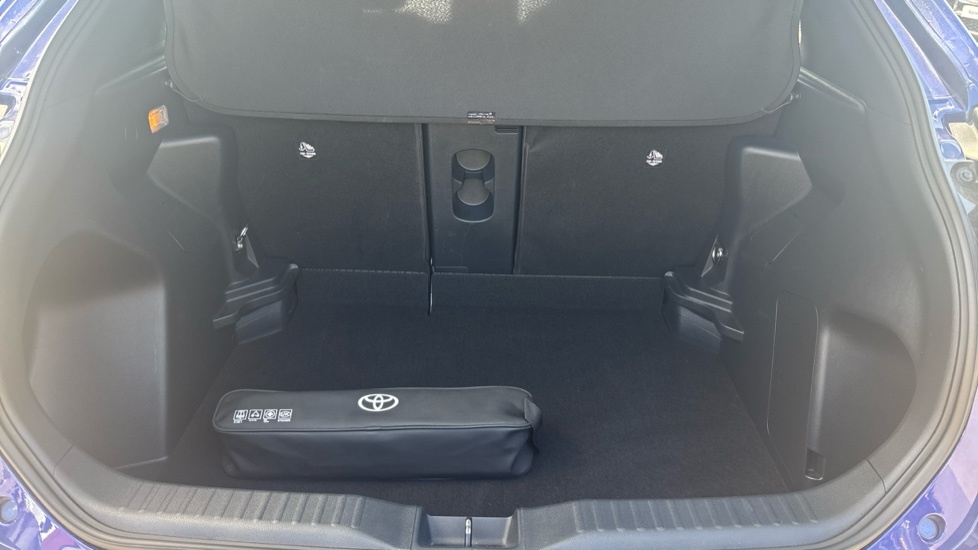 Toyota Yaris Cross Design Blue #4